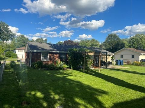 Tiny photo for 630 Dartmouth Lane, Schaumburg, IL 60193 (MLS # 12683994)