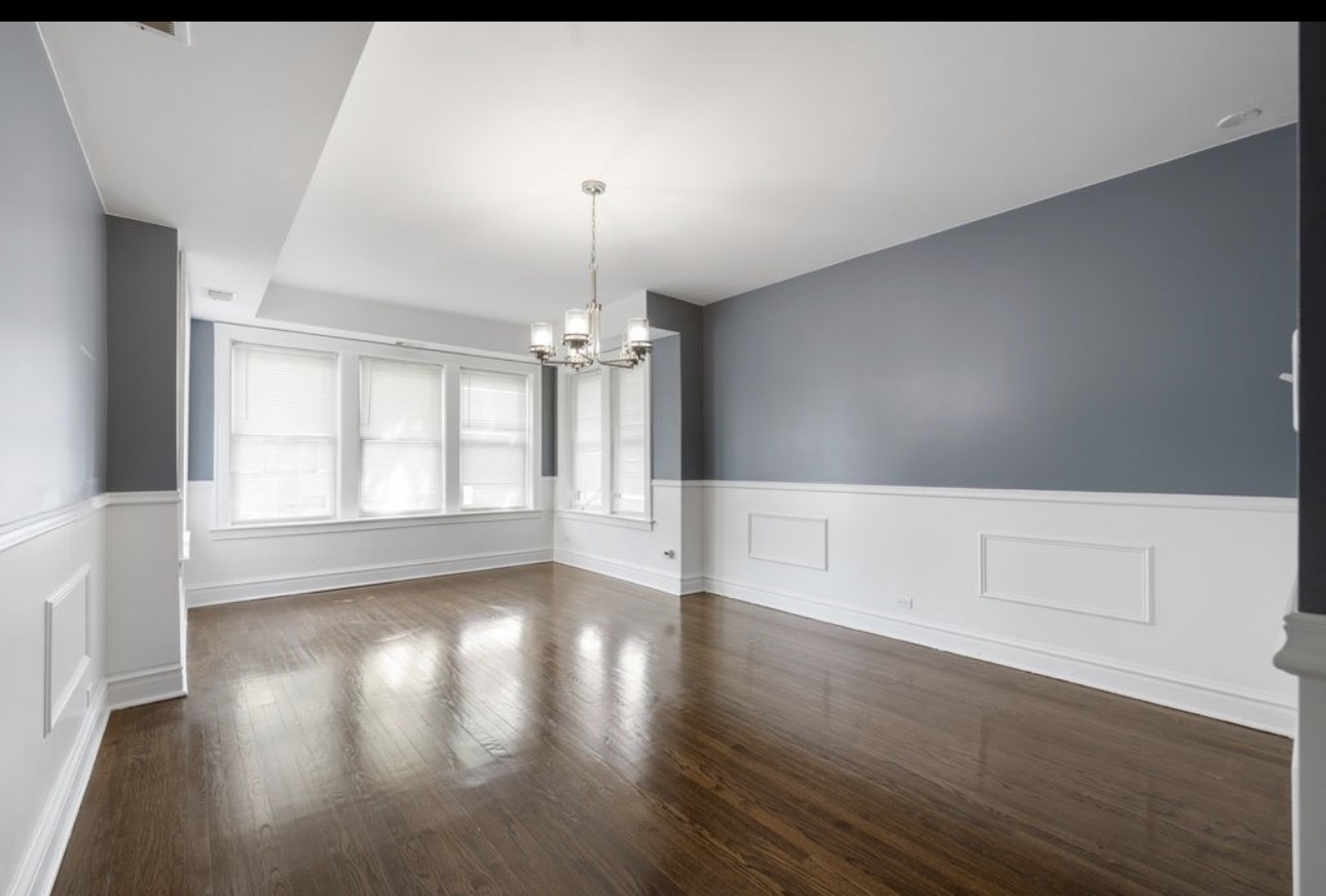 8222 S Maryland Avenue