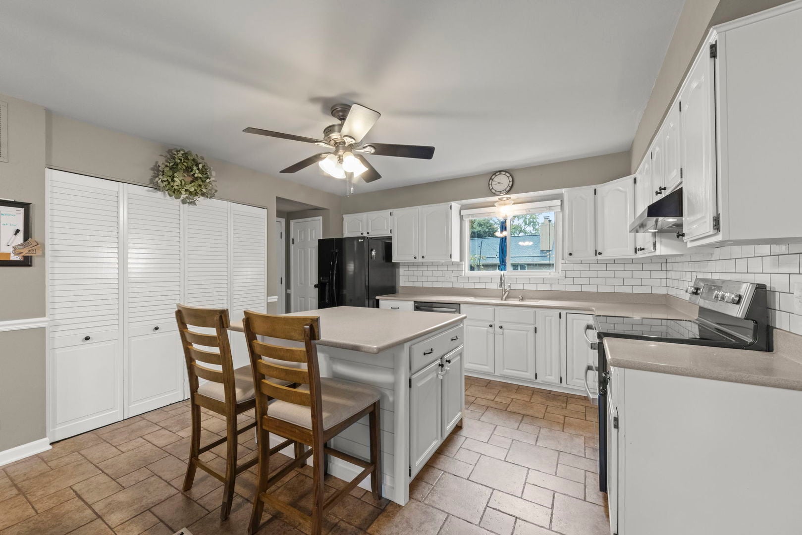 3405 Woodridge Drive
