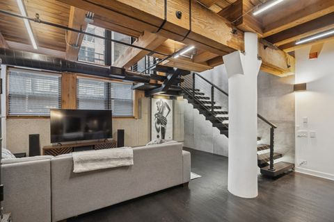 Tiny photo for 728 W Jackson Boulevard #107, Chicago, IL 60661 (MLS # 12526031)