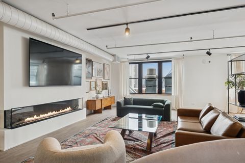 Tiny photo for 728 W Jackson Boulevard #107, Chicago, IL 60661 (MLS # 12526031)