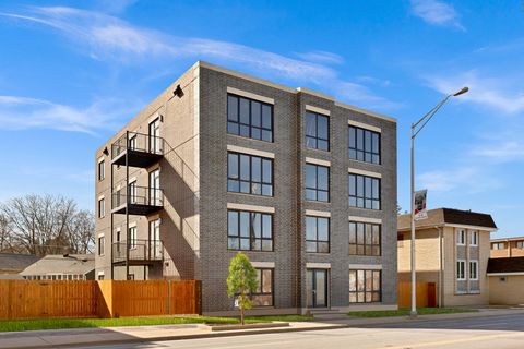 Photo of 8631 W Grand Avenue #4W, River Grove, IL 60171 (MLS # 12630641)