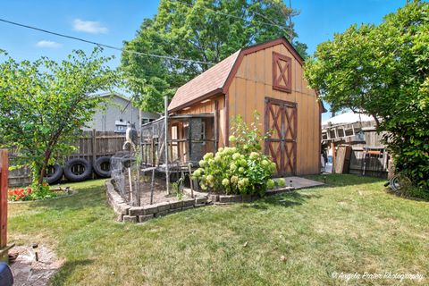 Tiny photo for 1320 Glenview Court, Round Lake Beach, IL 60073 (MLS # 12463992)