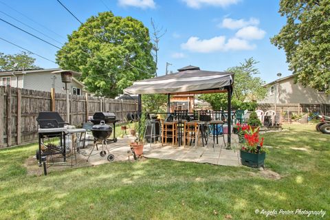 Tiny photo for 1320 Glenview Court, Round Lake Beach, IL 60073 (MLS # 12463992)