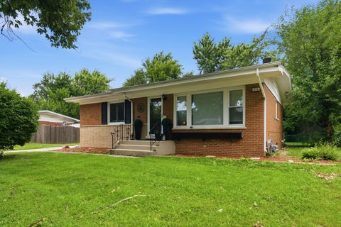 Tiny photo for 835 W Terrace Drive, Glenwood, IL 60425 (MLS # 12731265)