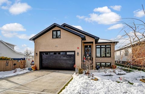 8332 S 78th Court Justice IL 60458