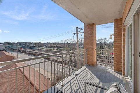 Tiny photo for 1 S Lincoln Avenue #311, Lombard, IL 60148 (MLS # 12608908)