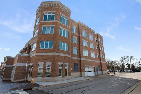 Photo of 1 S Lincoln Avenue #311, Lombard, IL 60148 (MLS # 12608908)