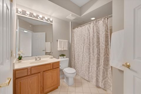 Tiny photo for 1 S Lincoln Avenue #311, Lombard, IL 60148 (MLS # 12608908)