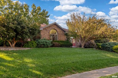 Tiny photo for 600 Deer Lake Drive W, Carbondale, IL 62901 (MLS # EB460105)