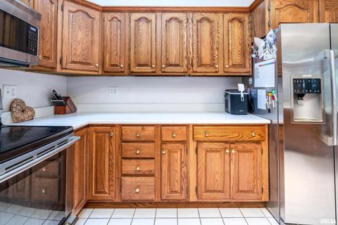 Tiny photo for 600 Deer Lake Drive W, Carbondale, IL 62901 (MLS # EB460105)