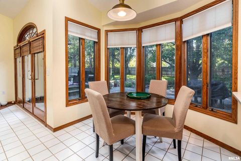 Tiny photo for 600 Deer Lake Drive W, Carbondale, IL 62901 (MLS # EB460105)