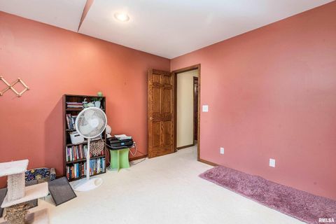 Tiny photo for 600 Deer Lake Drive W, Carbondale, IL 62901 (MLS # EB460105)