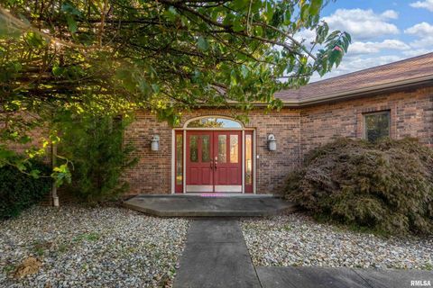 Tiny photo for 600 Deer Lake Drive W, Carbondale, IL 62901 (MLS # EB460105)