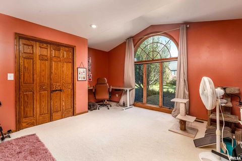 Tiny photo for 600 Deer Lake Drive W, Carbondale, IL 62901 (MLS # EB460105)