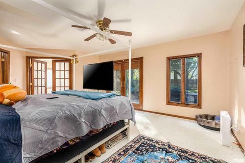 Tiny photo for 600 Deer Lake Drive W, Carbondale, IL 62901 (MLS # EB460105)