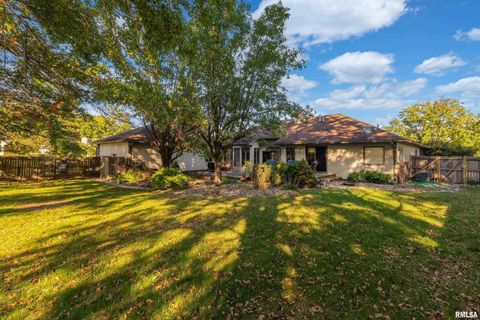 Tiny photo for 600 Deer Lake Drive W, Carbondale, IL 62901 (MLS # EB460105)