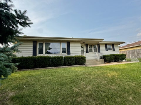 Tiny photo for 1021 7th Street, Peru, IL 61354 (MLS # 12719837)