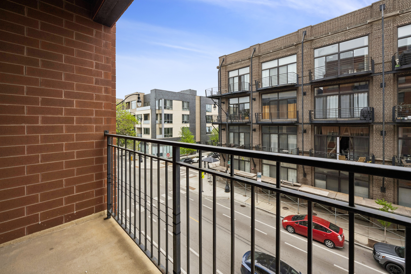 2740 W Armitage Avenue 302S