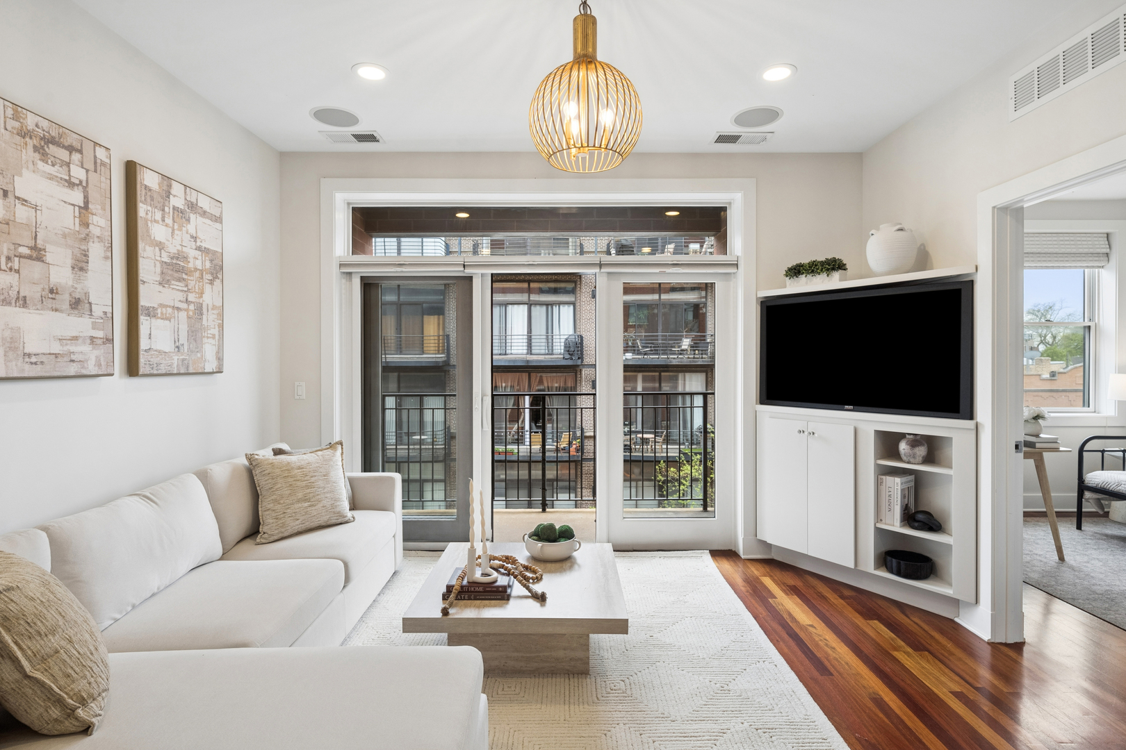 2740 W Armitage Avenue 302S