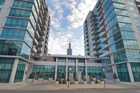 Photo of 123 S Green Street #402B, Chicago, IL 60607 (MLS # 12682477)