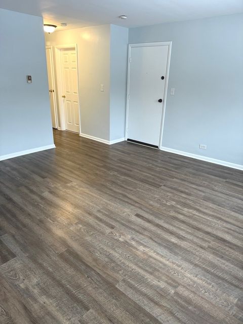 Tiny photo for 1110 W 18th Street #1E, Broadview, IL 60155 (MLS # 12521740)