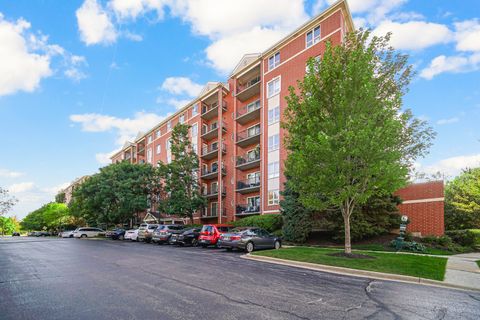 Tiny photo for 110 N Milwaukee Avenue #305, Wheeling, IL 60090 (MLS # 12469399)