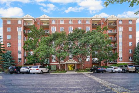 Tiny photo for 110 N Milwaukee Avenue #305, Wheeling, IL 60090 (MLS # 12469399)