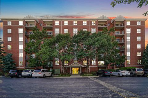 Photo of 110 N Milwaukee Avenue #305, Wheeling, IL 60090 (MLS # 12469399)