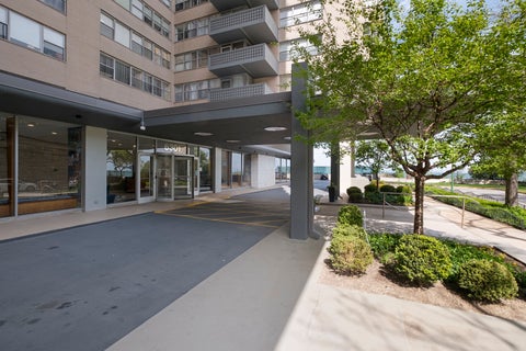 Tiny photo for 6301 N Sheridan Road #17R, Chicago, IL 60660 (MLS # 12747284)