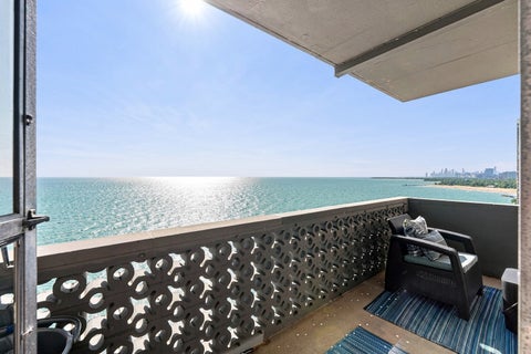 Tiny photo for 6301 N Sheridan Road #17R, Chicago, IL 60660 (MLS # 12747284)