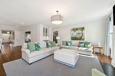 Tiny photo for 925 Ashland Avenue, Wilmette, IL 60091 (MLS # 12571736)