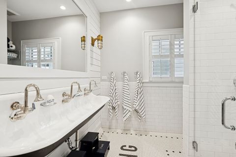 Tiny photo for 925 Ashland Avenue, Wilmette, IL 60091 (MLS # 12571736)