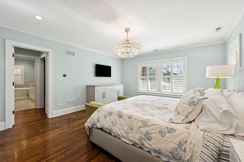 Tiny photo for 925 Ashland Avenue, Wilmette, IL 60091 (MLS # 12571736)