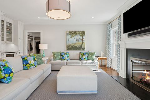 Tiny photo for 925 Ashland Avenue, Wilmette, IL 60091 (MLS # 12571736)