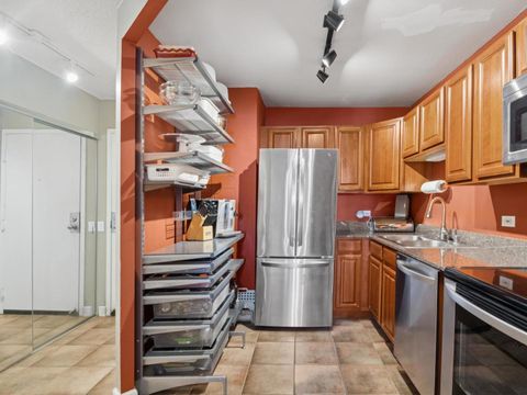 Tiny photo for 5320 N Sheridan Road #2509, Chicago, IL 60640 (MLS # 12504512)