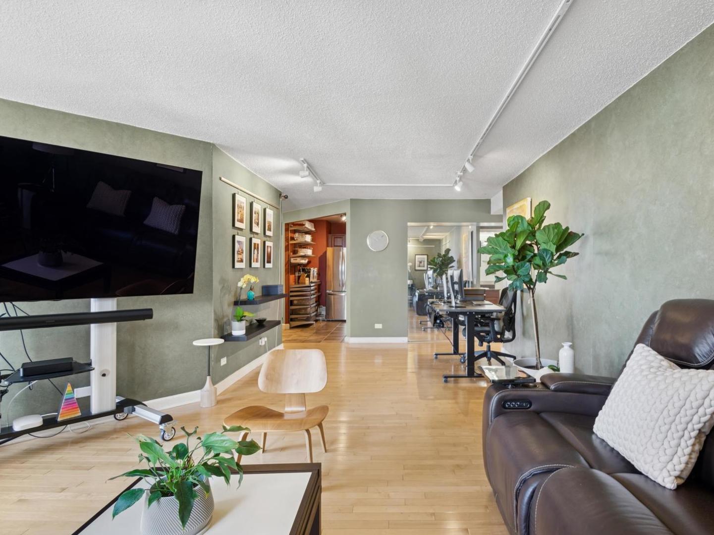 5320 N Sheridan Road 2509