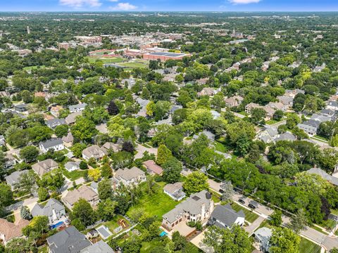 Tiny photo for 712 E Hillside Road, Naperville, IL 60540 (MLS # 12585269)