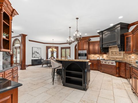 Tiny photo for 712 E Hillside Road, Naperville, IL 60540 (MLS # 12585269)