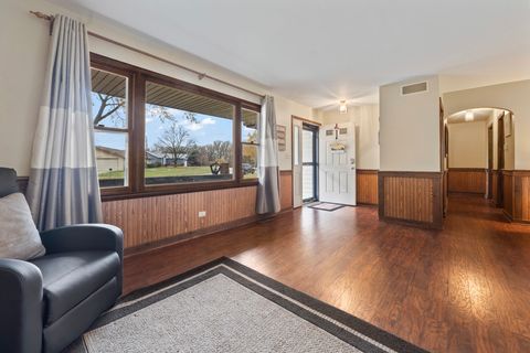 Tiny photo for 10820 Bonnie Brae Road, Huntley, IL 60142 (MLS # 12517431)