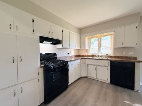 Tiny photo for 15231 Hastings Drive, Dolton, IL 60419 (MLS # 12773761)