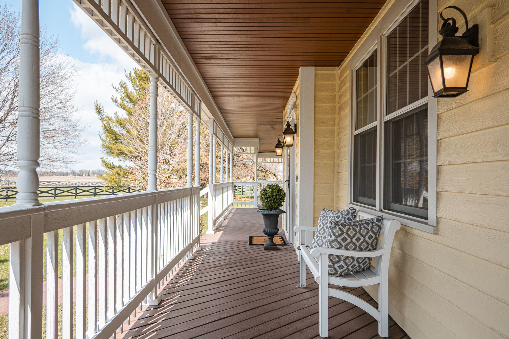 9N321 BARRON Road
