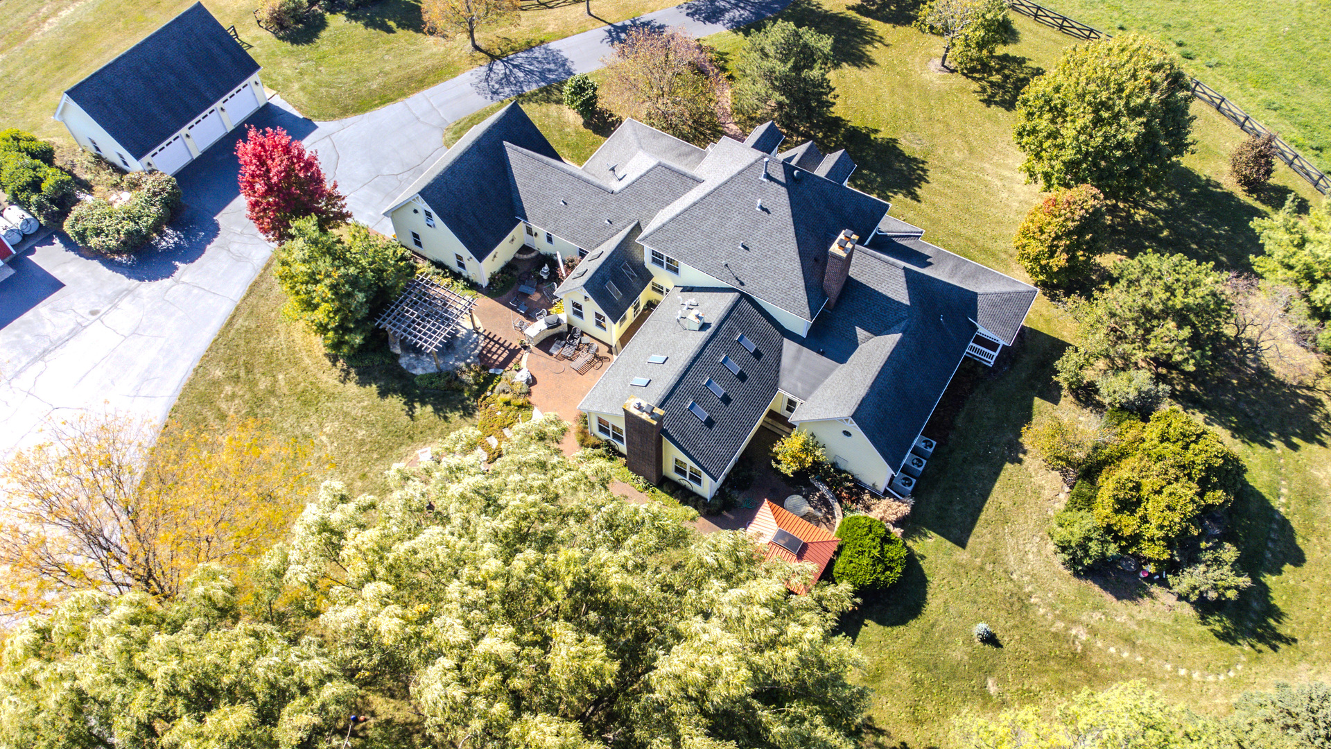 9N321 BARRON Road