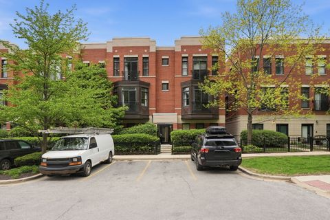 Photo of 944 W 15th Place #3A, Chicago, IL 60608 (MLS # 12632106)