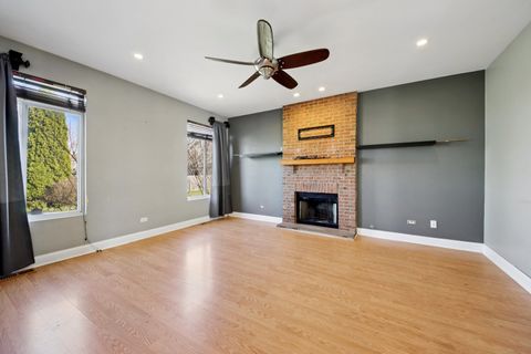 Tiny photo for 6 Kingsbrooke Court, Bolingbrook, IL 60440 (MLS # 12612251)