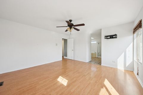 Tiny photo for 6 Kingsbrooke Court, Bolingbrook, IL 60440 (MLS # 12612251)