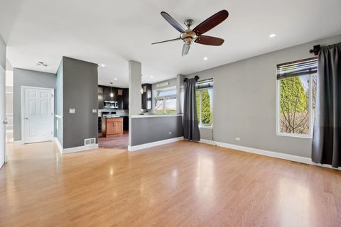 Tiny photo for 6 Kingsbrooke Court, Bolingbrook, IL 60440 (MLS # 12612251)