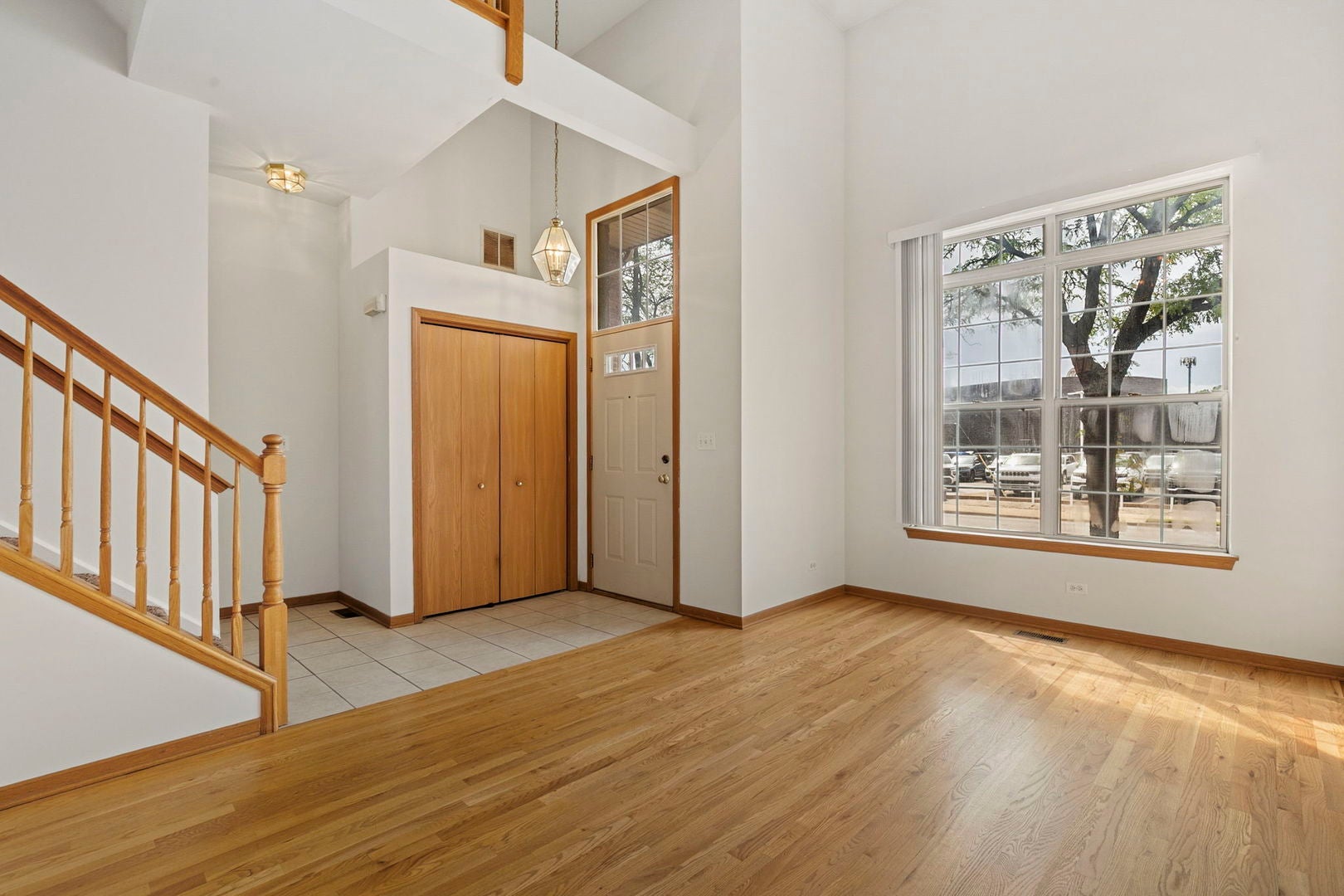 1114 Des Plaines Avenue