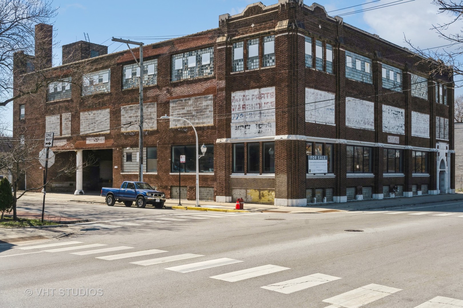 1335 W 47TH Street