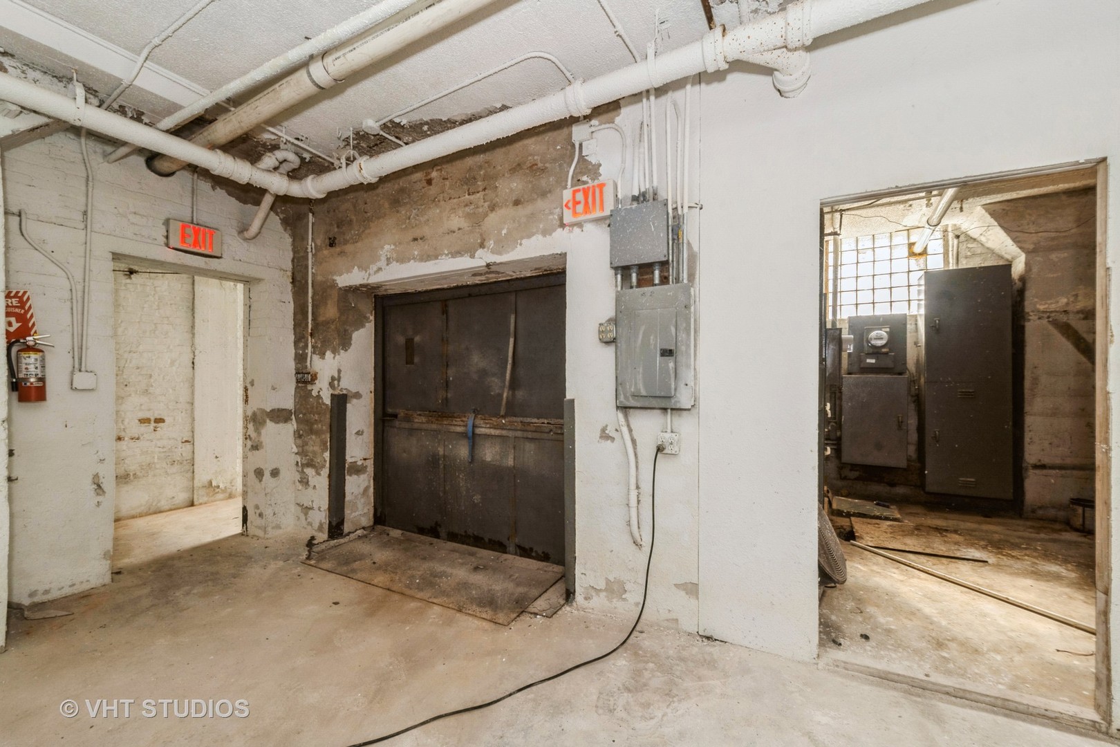 1335 W 47TH Street